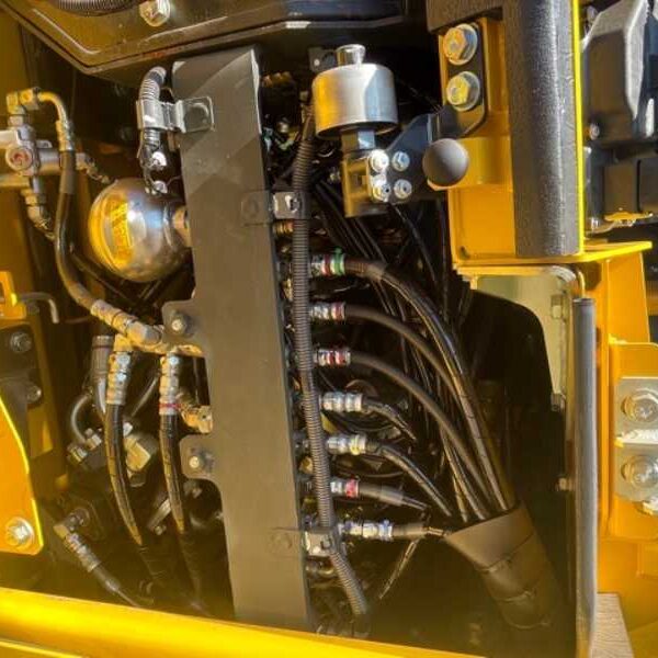 PC138US-11 ツーピース コマツ5本配管 70hr & 3000hr 中古建設機械 写真105（株式会社広建機）