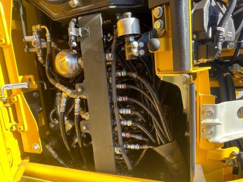 PC138US-11 ツーピース コマツ5本配管 70hr & 3000hr 中古建設機械 写真48（株式会社広建機）