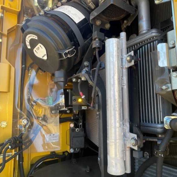 PC138US-11 ツーピース コマツ5本配管 70hr & 3000hr 中古建設機械 写真95（株式会社広建機）