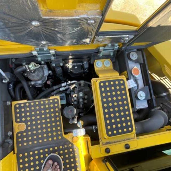 PC138US-11 ツーピース コマツ5本配管 70hr & 3000hr 中古建設機械 写真100（株式会社広建機）
