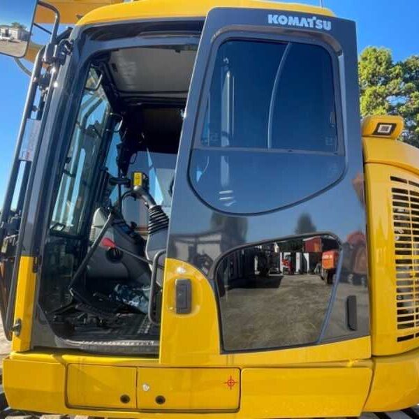 PC138US-11 ツーピース コマツ5本配管 70hr & 3000hr 中古建設機械 写真74（株式会社広建機）