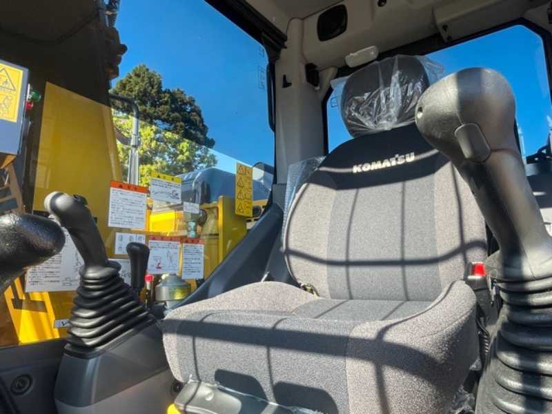 PC138US-11 ツーピース コマツ5本配管 70hr & 3000hr 中古建設機械 写真20（株式会社広建機）