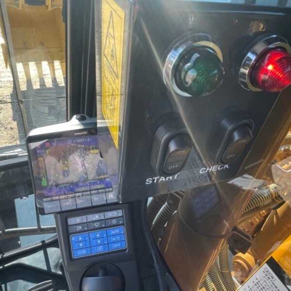 PC138US-11 ツーピース コマツ5本配管 70hr & 3000hr 中古建設機械 写真82（株式会社広建機）