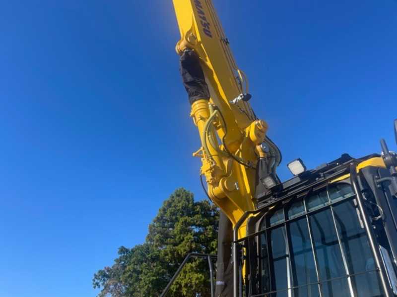 PC138US-11 ツーピース コマツ5本配管 70hr & 3000hr 中古建設機械 写真14（株式会社広建機）