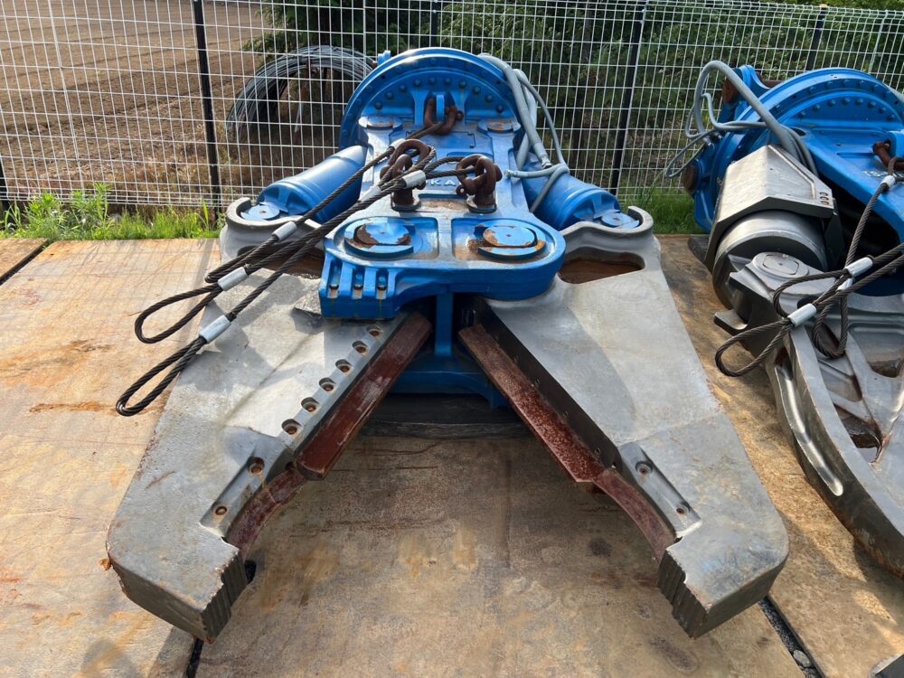 SK1000DLC-9 未使用中古機 アタッチメント5台 オカダアイヨン製 TS-WB1900-FH TS-W820CV-FH SE-850 中古建設機械 写真4（株式会社広建機）