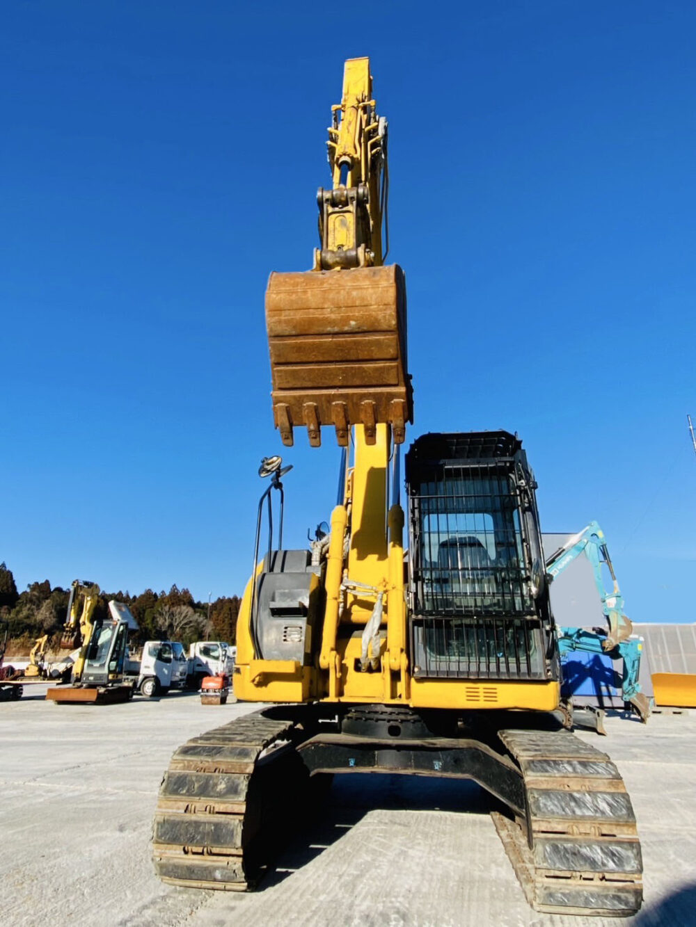 SH135X-6 5本配管仕様機 中古建設機械 写真1（株式会社広建機）