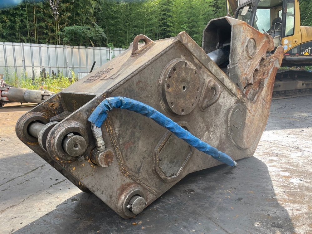 坂戸工作所 小割機 0.7m3用小割機 MAGNUM1650 中古建設機械 写真6（株式会社広建機）