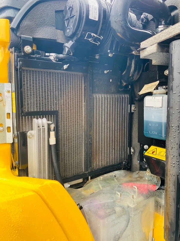 PC35MR-5 ミニモク 高年式ローアワー旋回式フォーク付き 中古建設機械 写真10（株式会社広建機）