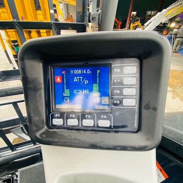 PC35MR-5 ミニモク 高年式ローアワー旋回式フォーク付き 中古建設機械 写真17（株式会社広建機）