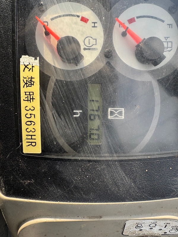 PC30MR-3 配管仕様 中古建設機械 写真7（株式会社広建機）