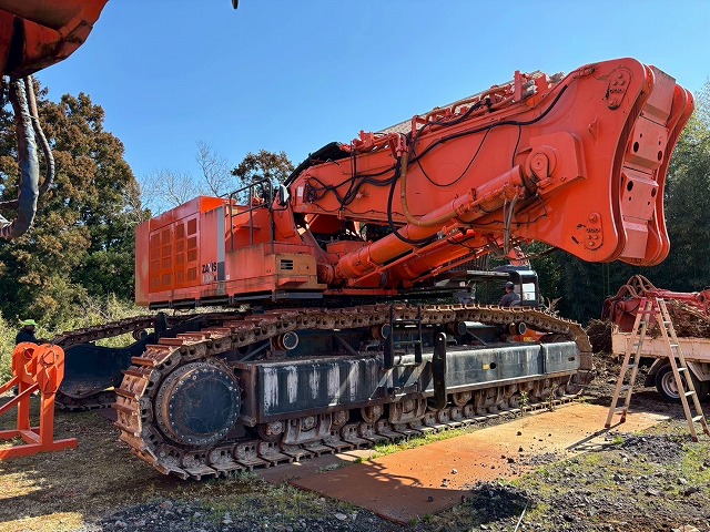 ZX1800K-3 中古 日立建機 2pieceboom Long boom, Monster Boom SEカプラー バケット付き 中古建設機械 写真3（株式会社広建機）