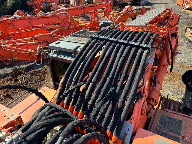 ZX1800K-3 中古 日立建機 2pieceboom Long boom, Monster Boom SEカプラー バケット付き 中古建設機械 写真20（株式会社広建機）