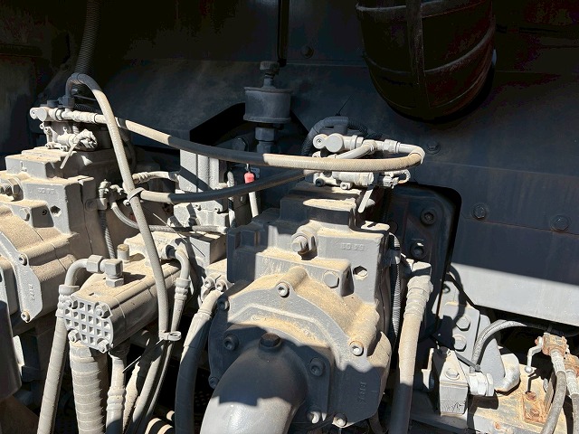 ZX1800K-3 中古 日立建機 2pieceboom Long boom, Monster Boom SEカプラー バケット付き 中古建設機械 写真65（株式会社広建機）