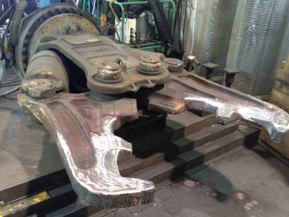 TSW950V-F 0.45&0.7m3class crusher Okada Aiyon 中古建設機械 写真3（株式会社広建機）
