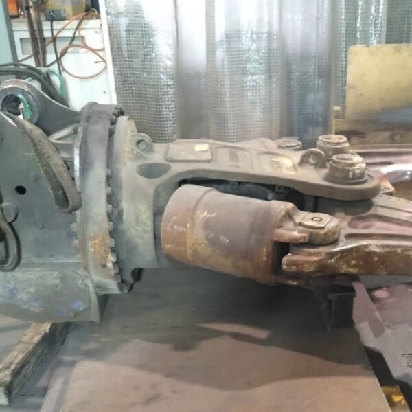 TSW950V-F 0.45&0.7m3class crusher Okada Aiyon 中古建設機械 写真10（株式会社広建機）