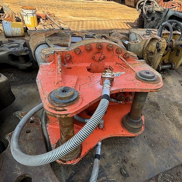 NPK製 SV400 1.2m3用大割機 高年式 中古建設機械 写真10（株式会社広建機）