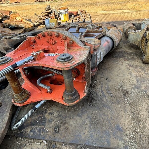 NPK製 SV400 1.2m3用大割機 高年式 中古建設機械 写真11（株式会社広建機）
