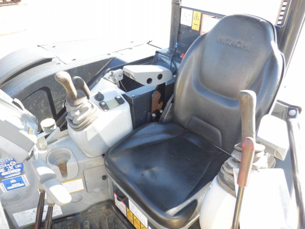 ZX40U-5B 配管、クレーン、マルチ、鉄キャタ　2090hr, 4546hr 2台 中古建設機械 写真11（株式会社広建機）