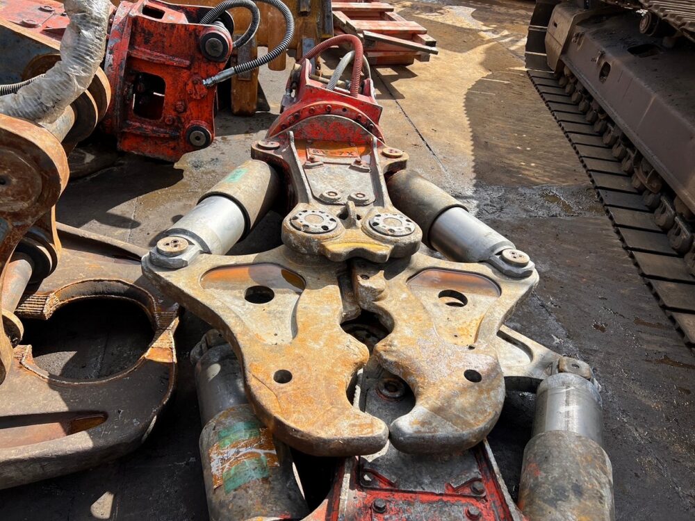 SV-7X 0.25用大割機 高年式 NPK 中古建設機械 写真1（株式会社広建機）
