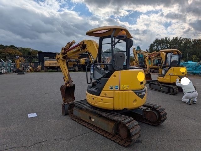 PC30UU-5 オフセットブーム クレーン仕様 中古建設機械 写真2（株式会社広建機）