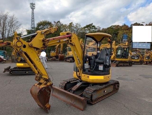 PC30UU-5 オフセットブーム クレーン仕様 中古建設機械 写真1（株式会社広建機）