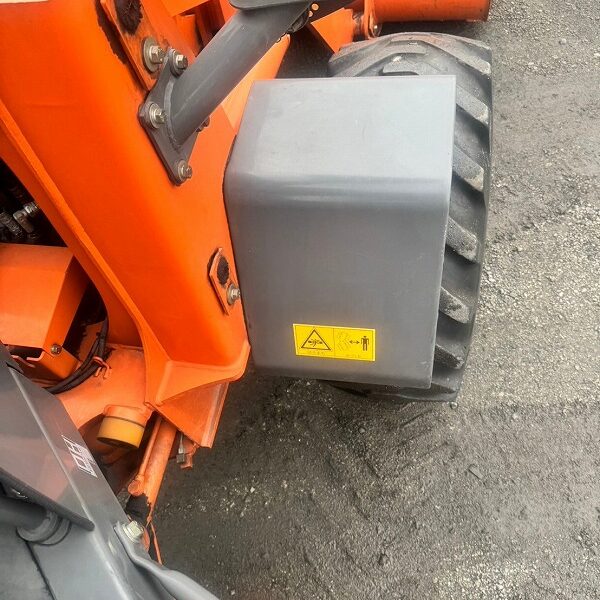 ZW80 ホイールローダー 中古建設機械 写真41（株式会社広建機）