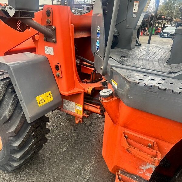 ZW80 ホイールローダー 中古建設機械 写真44（株式会社広建機）