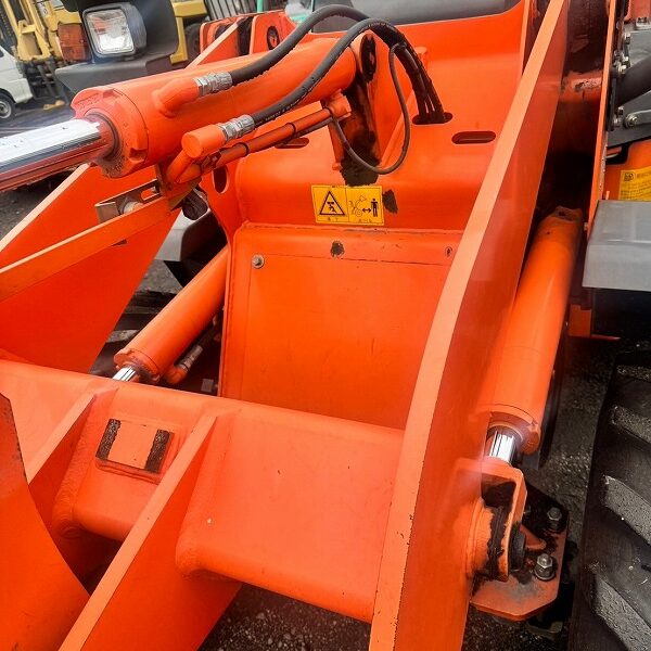 ZW80 ホイールローダー 中古建設機械 写真48（株式会社広建機）