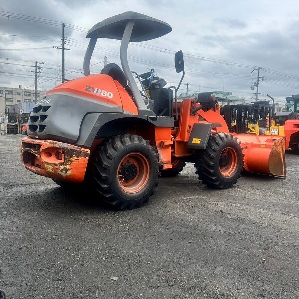 ZW80 ホイールローダー 中古建設機械 写真29（株式会社広建機）