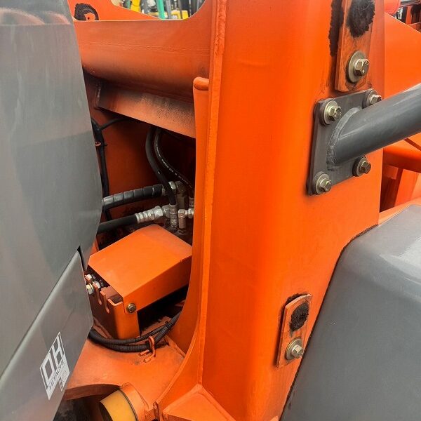 ZW80 ホイールローダー 中古建設機械 写真52（株式会社広建機）