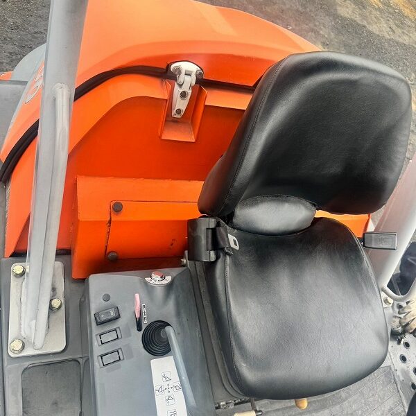 ZW80 ホイールローダー 中古建設機械 写真30（株式会社広建機）