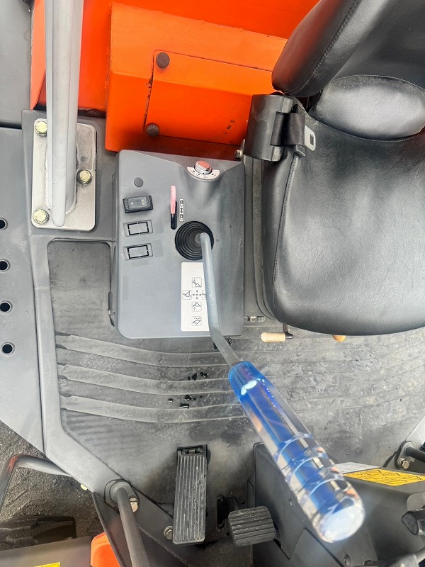 ZW80 ホイールローダー 中古建設機械 写真27（株式会社広建機）