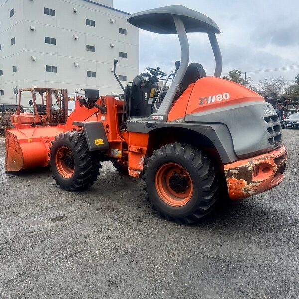 ZW80 ホイールローダー 中古建設機械 写真33（株式会社広建機）