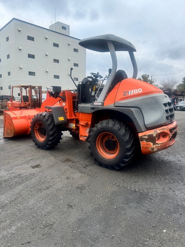 ZW80 ホイールローダー 中古建設機械 写真6（株式会社広建機）