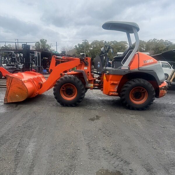 ZW80 ホイールローダー 中古建設機械 写真34（株式会社広建機）