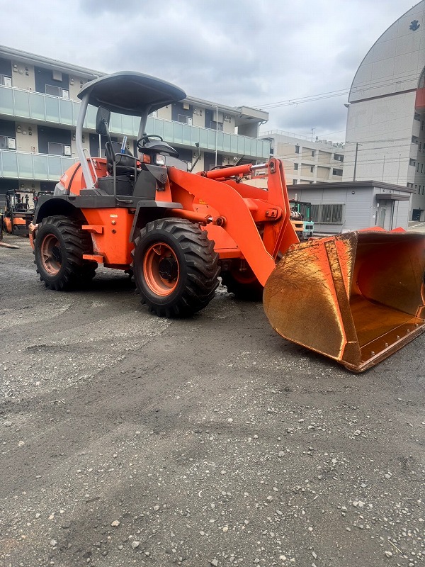 ZW80 ホイールローダー 中古建設機械 写真10（株式会社広建機）