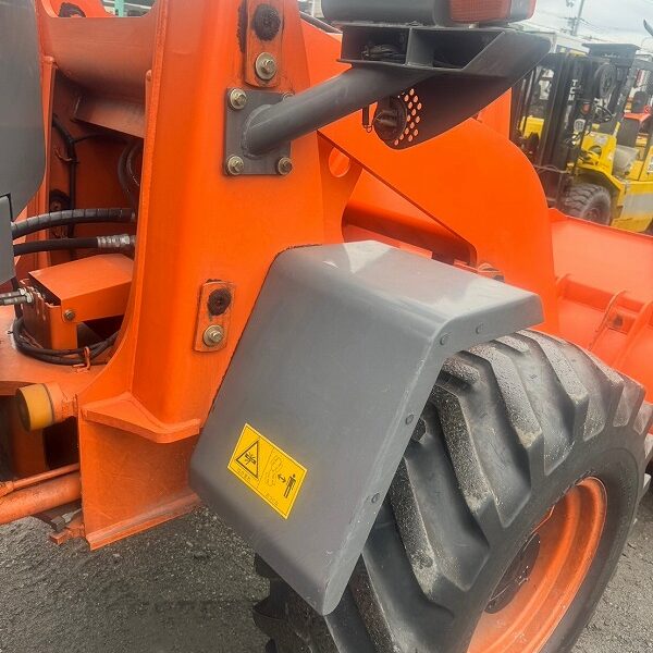 ZW80 ホイールローダー 中古建設機械 写真40（株式会社広建機）