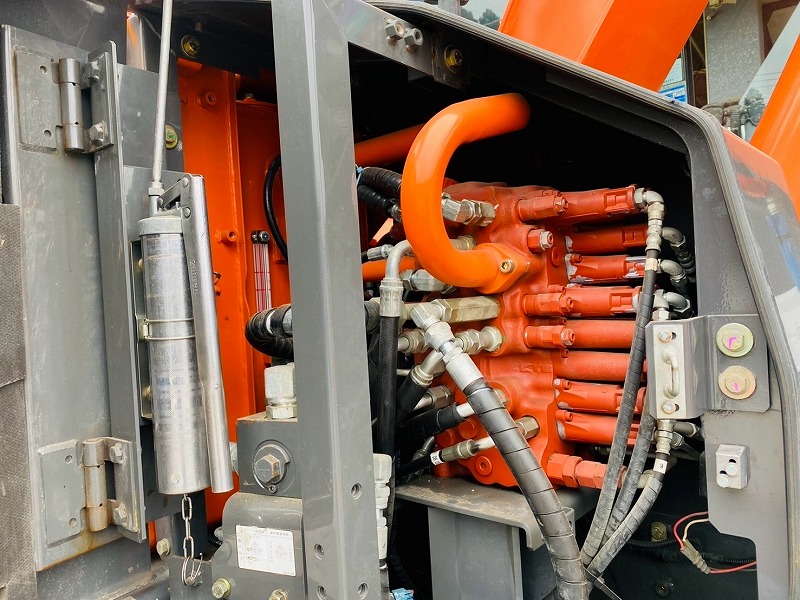 ZX75US-3 5本配管 中古建設機械 写真9（株式会社広建機）