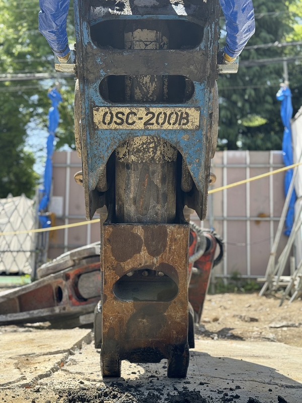 OSC-200B 2022年式 0.7m3用小割機 中古建設機械 写真5（株式会社広建機）
