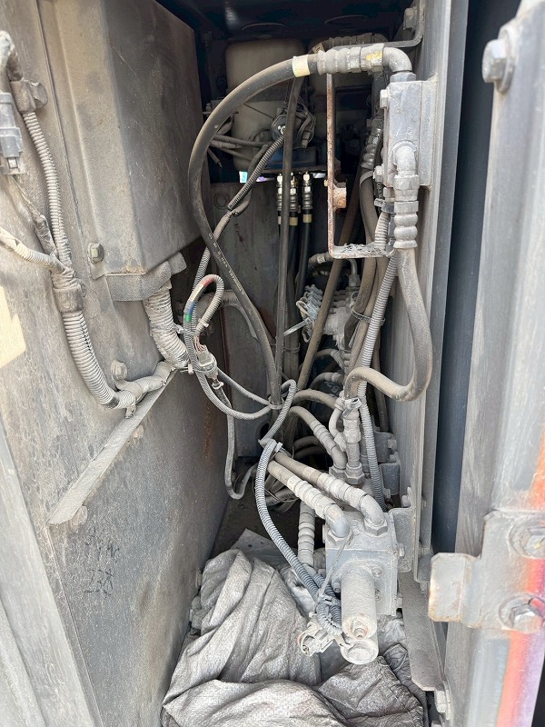 ZX480LCK-3 2piece boom 5piping 8960hr 中古建設機械 写真9（株式会社広建機）