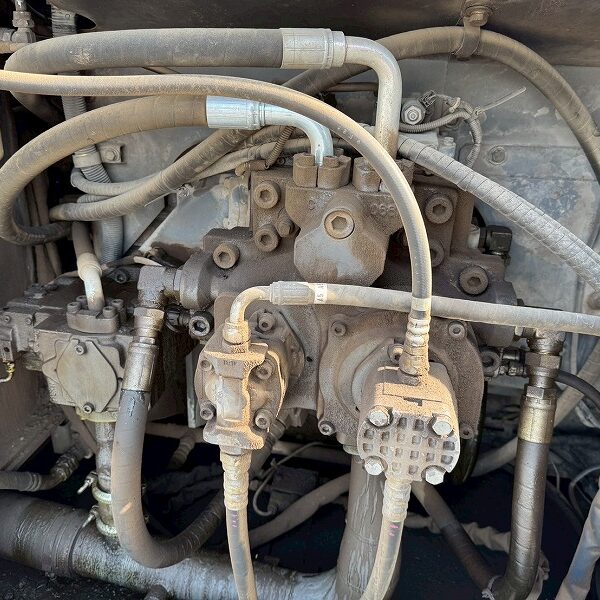 ZX480LCK-3 2piece boom 5piping 8960hr 中古建設機械 写真30（株式会社広建機）