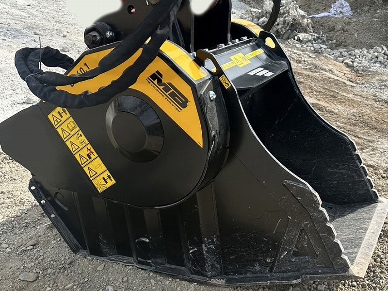 MBクラッシャーBF60.1 ほぼ未使用品 バケットクラッシャー ジョークラッシャー 中古建設機械 写真1（株式会社広建機）