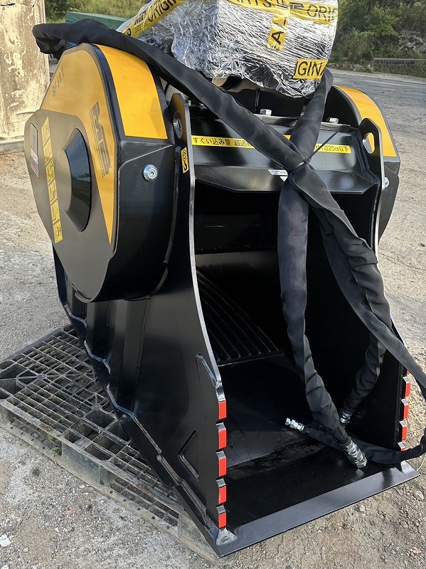 MBクラッシャーBF60.1 ほぼ未使用品 バケットクラッシャー ジョークラッシャー 中古建設機械 写真2（株式会社広建機）