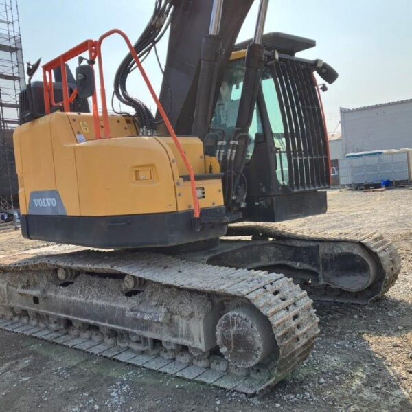 VOLVO ECR235EL カプラー付 後方小旋回 中古建設機械 写真37（株式会社広建機）