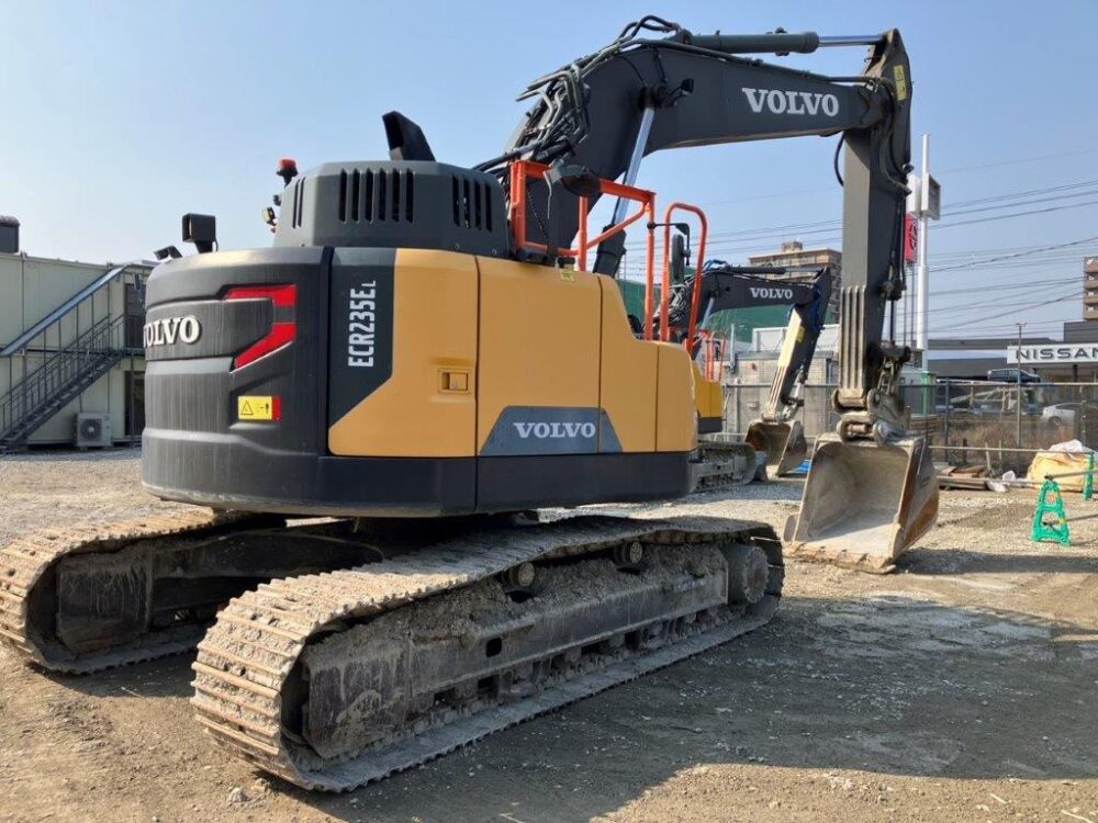 VOLVO ECR235EL カプラー付 後方小旋回 中古建設機械 写真6（株式会社広建機）