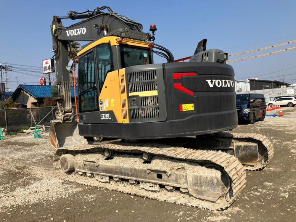 VOLVO ECR235EL カプラー付 後方小旋回 中古建設機械 写真5（株式会社広建機）