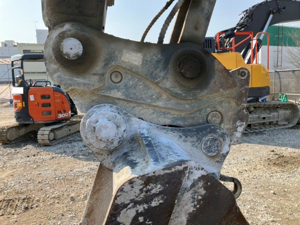 VOLVO ECR235EL カプラー付 後方小旋回 中古建設機械 写真7（株式会社広建機）