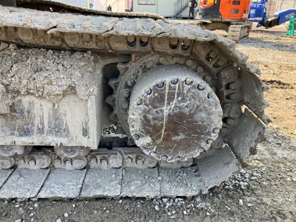 VOLVO ECR235EL カプラー付 後方小旋回 中古建設機械 写真13（株式会社広建機）