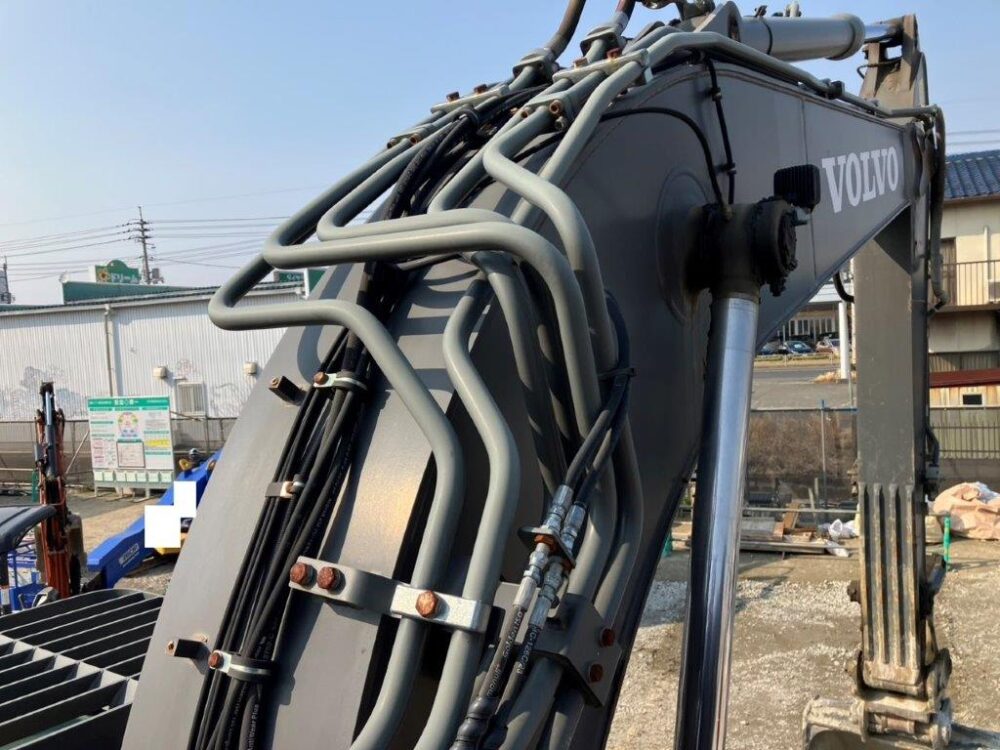 VOLVO ECR235EL カプラー付 後方小旋回 中古建設機械 写真18（株式会社広建機）