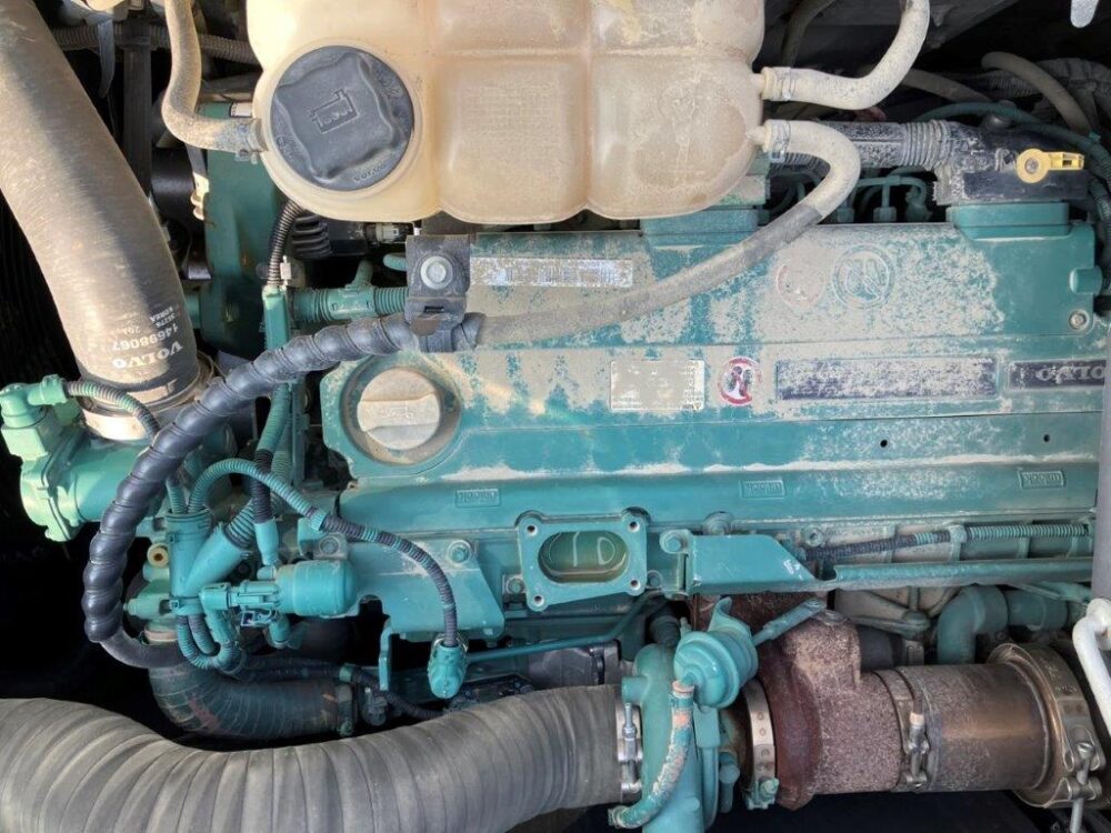 VOLVO ECR235EL カプラー付 後方小旋回 中古建設機械 写真19（株式会社広建機）
